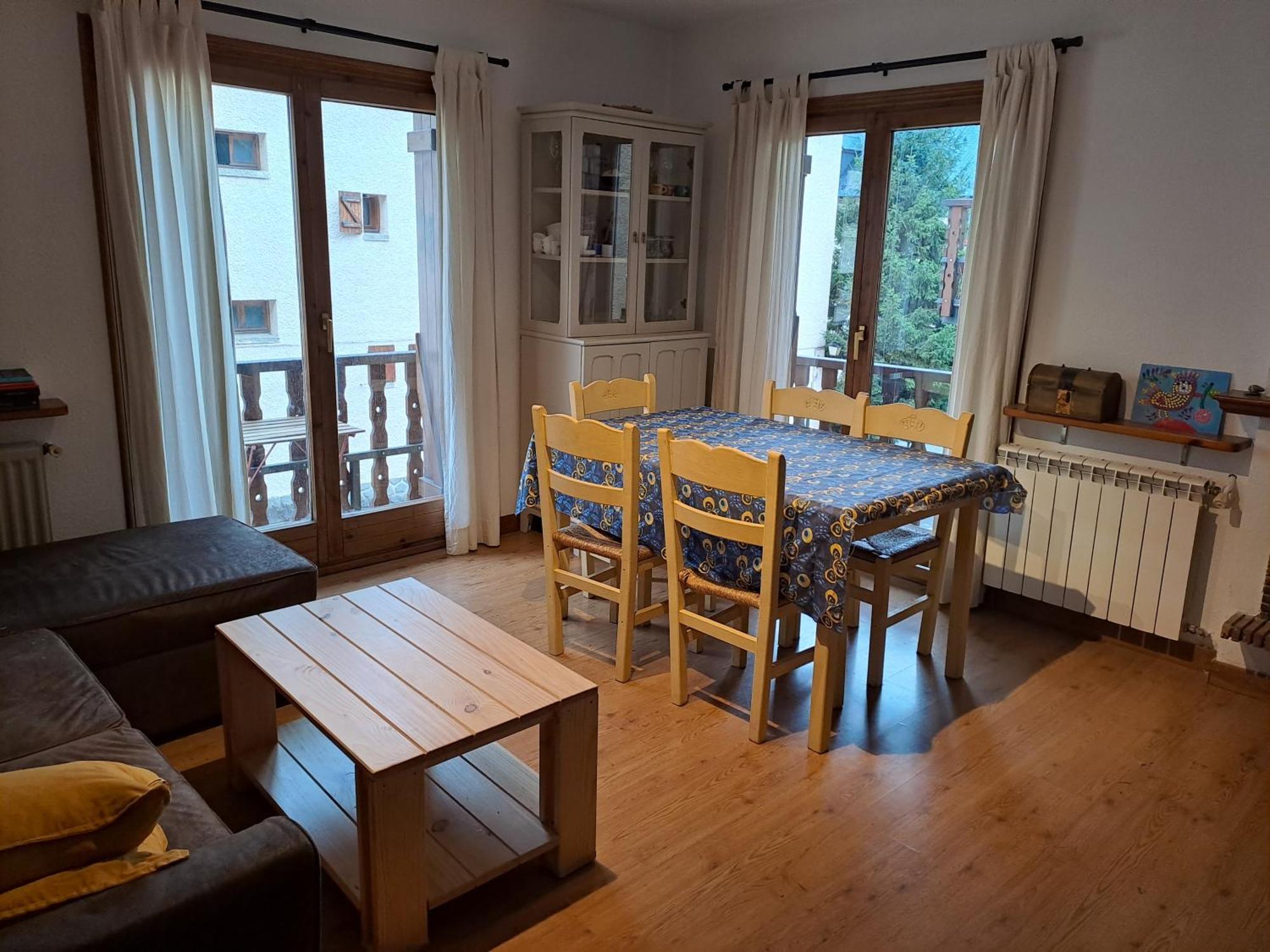 Casa Bihotz - Bonito Y Centrico Apartamento Con Garaje En Sallent ซาเยนต์ เด กาเยโก ภายนอก รูปภาพ